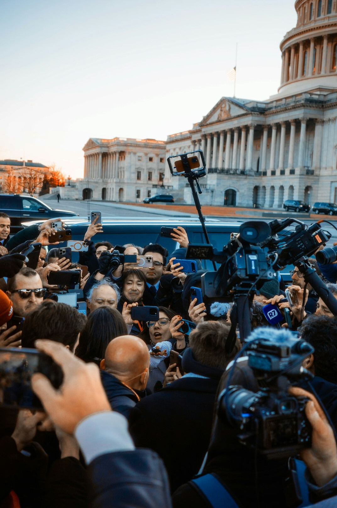 politician press conference
